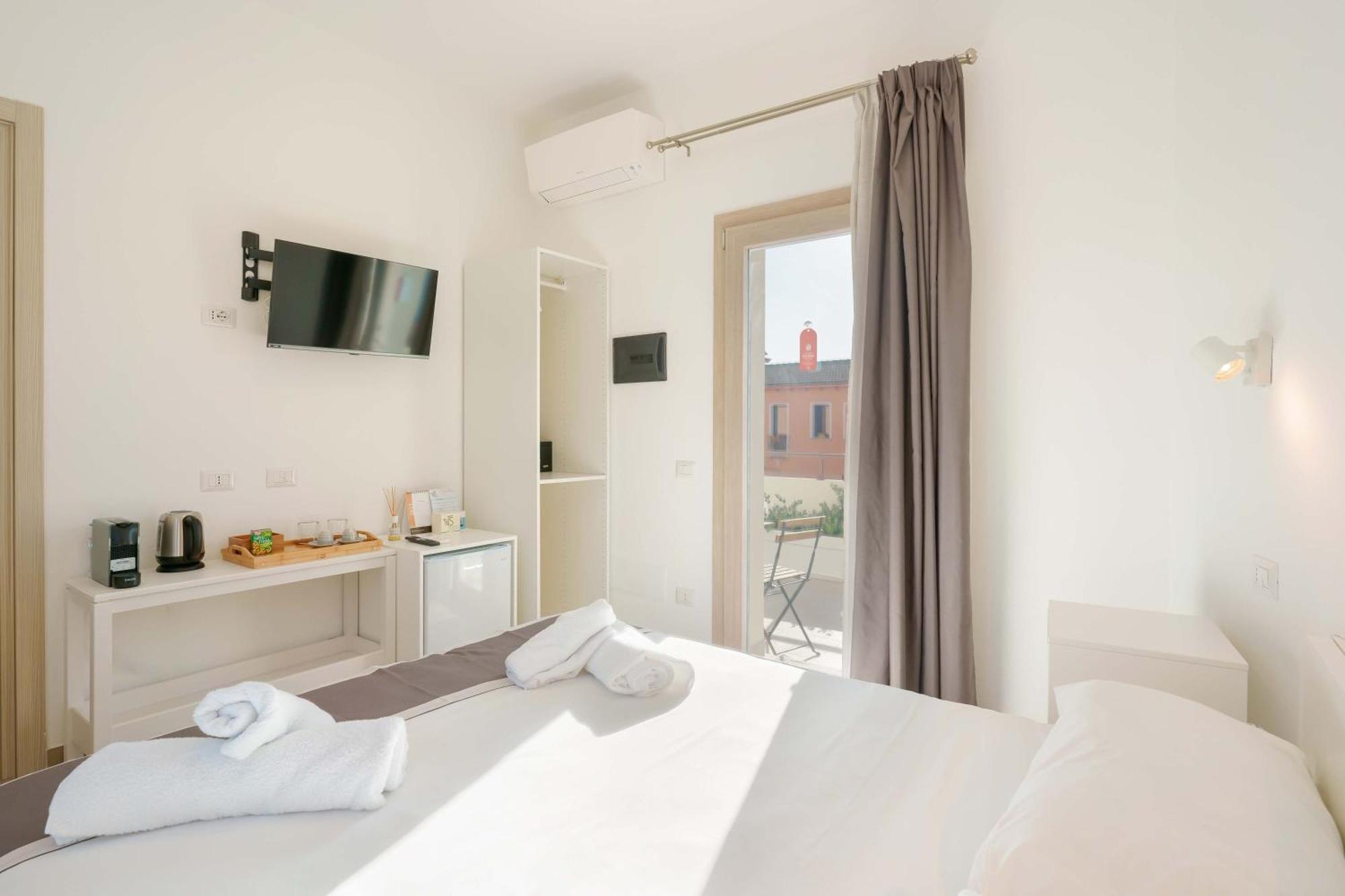 Guest House Deidda - Ts Rooms B&B San Sperate ภายนอก รูปภาพ