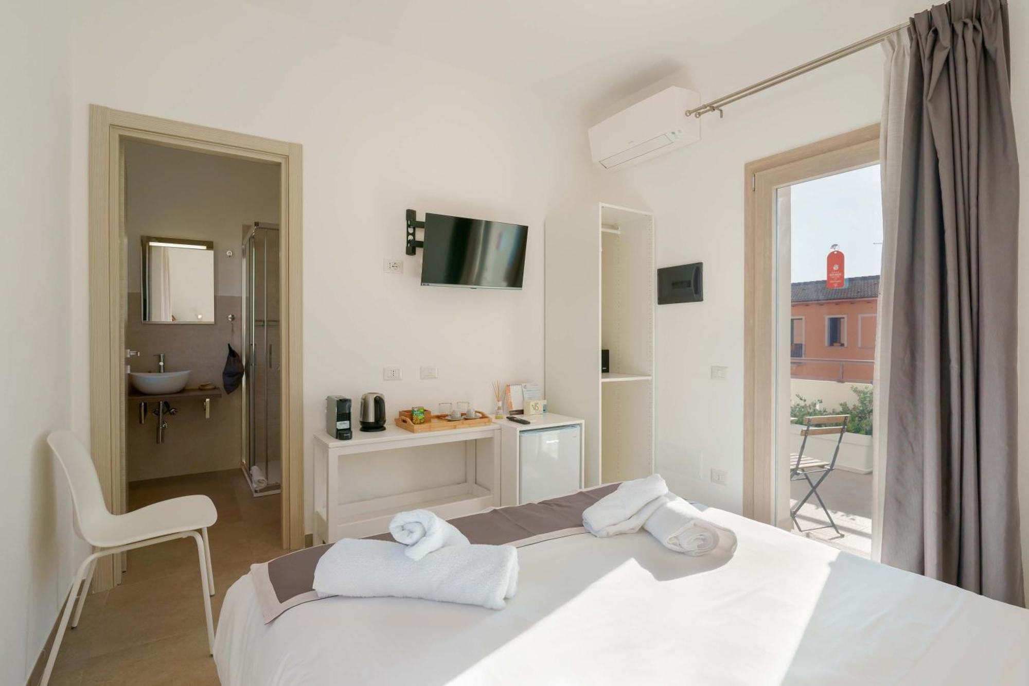 Guest House Deidda - Ts Rooms B&B San Sperate ภายนอก รูปภาพ