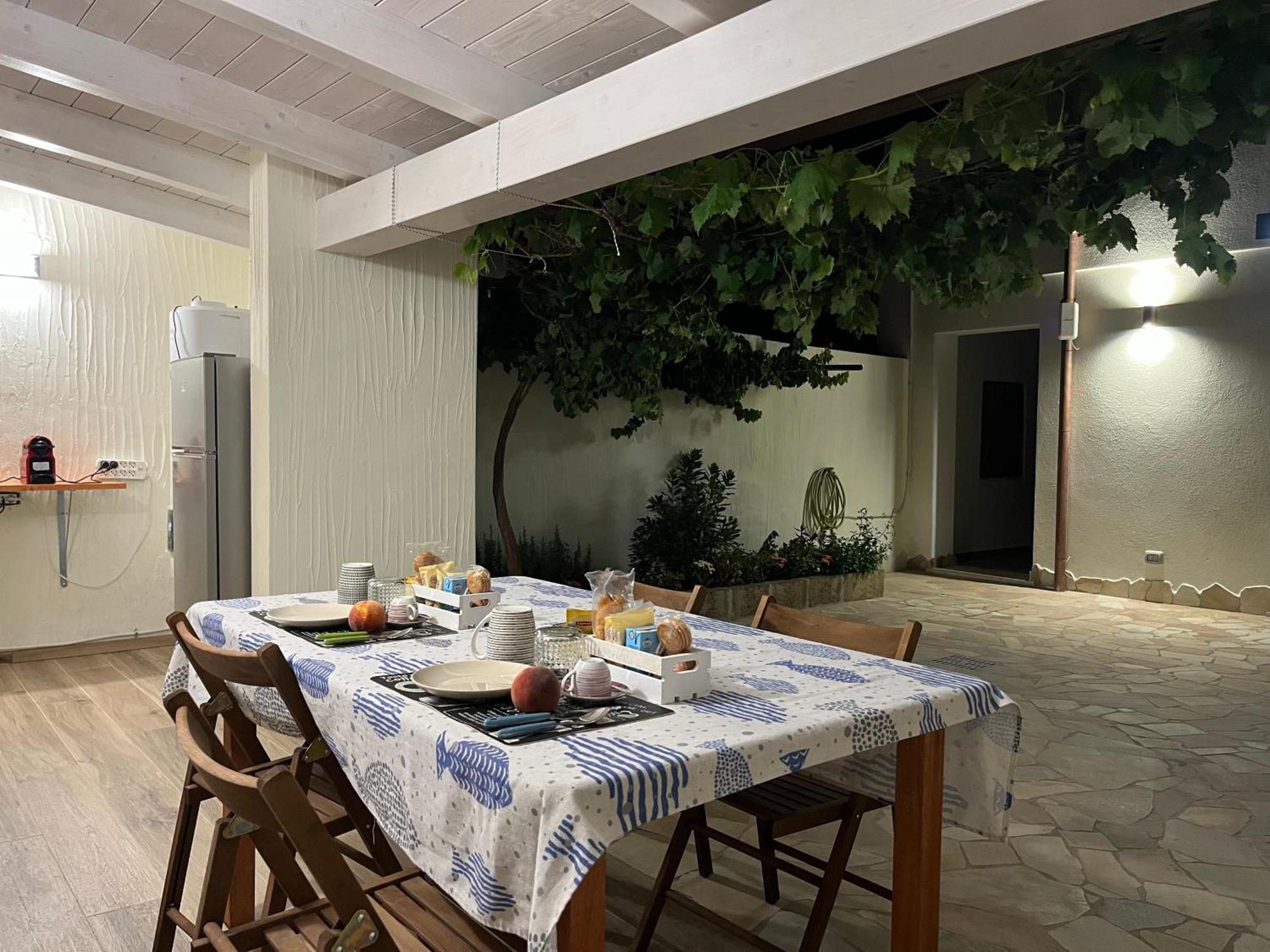 Guest House Deidda - Ts Rooms B&B San Sperate ภายนอก รูปภาพ