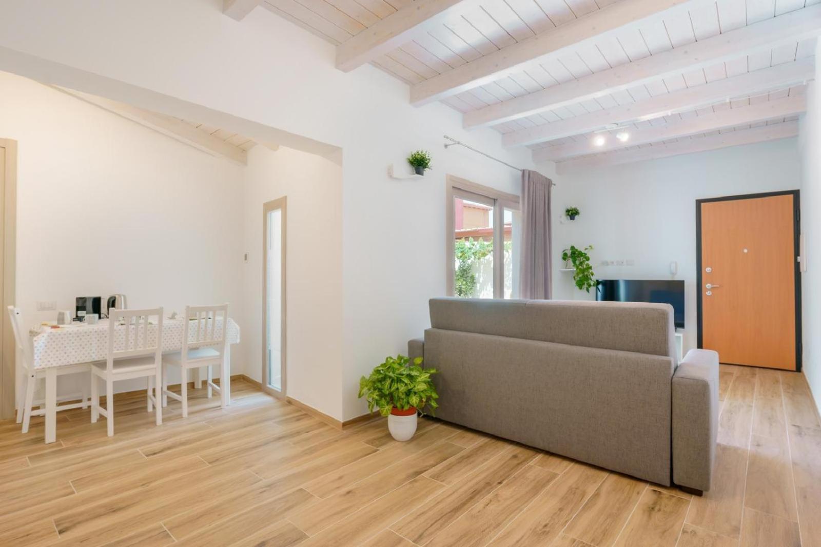 Guest House Deidda - Ts Rooms B&B San Sperate ภายนอก รูปภาพ